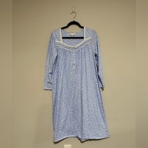 Eileen West Blue Floral Long Sleeve Nightgown Size Medium Feminine Trad Wife